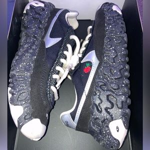 Nike Overbreak/Undercover (size 9)